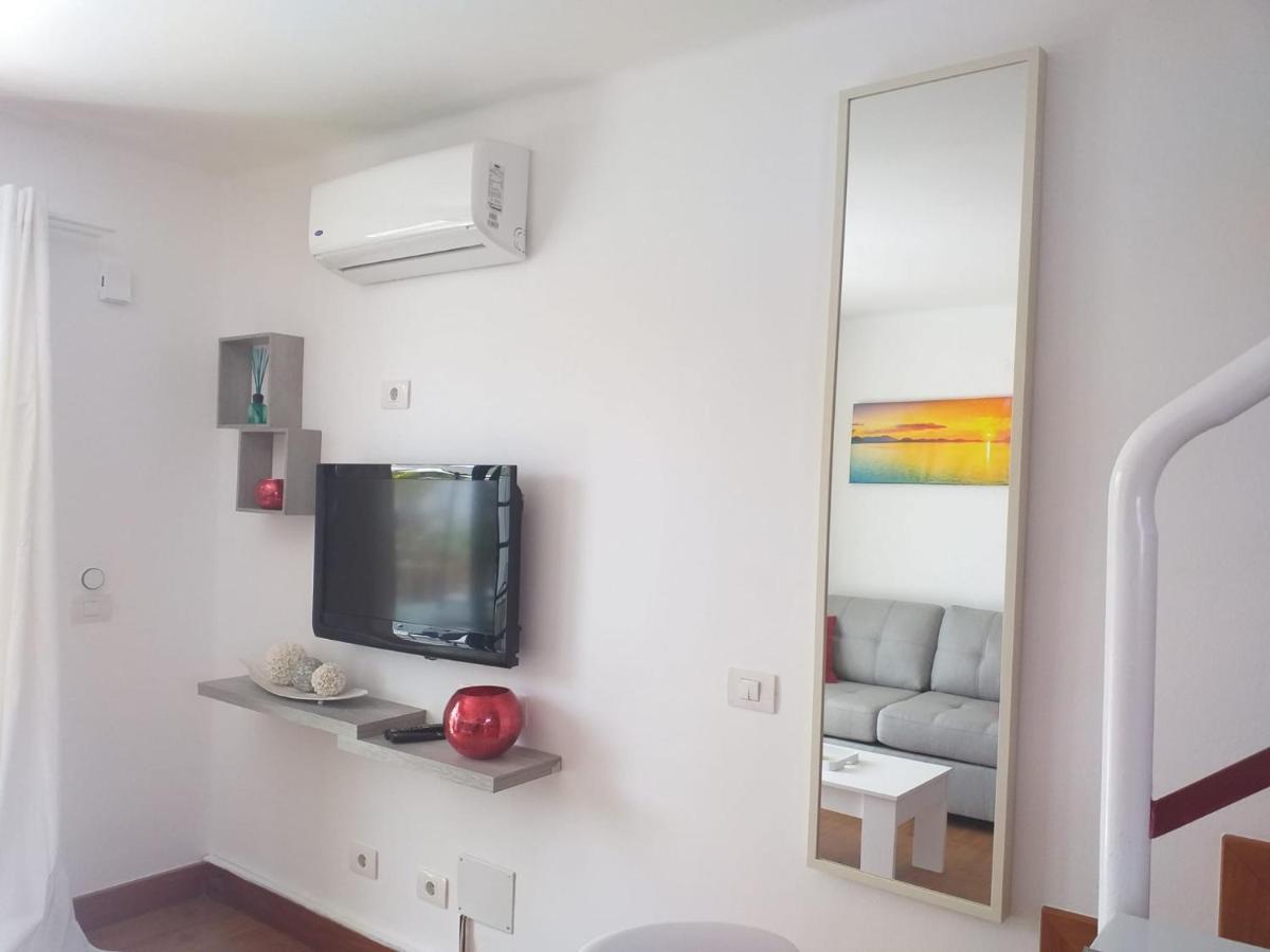 Apartment Duplex -The Sunny Hut - Swimming Pool - Free Wifi & Ac- Residence Las Marinas Puerto del Carmen  Eksteriør bilde